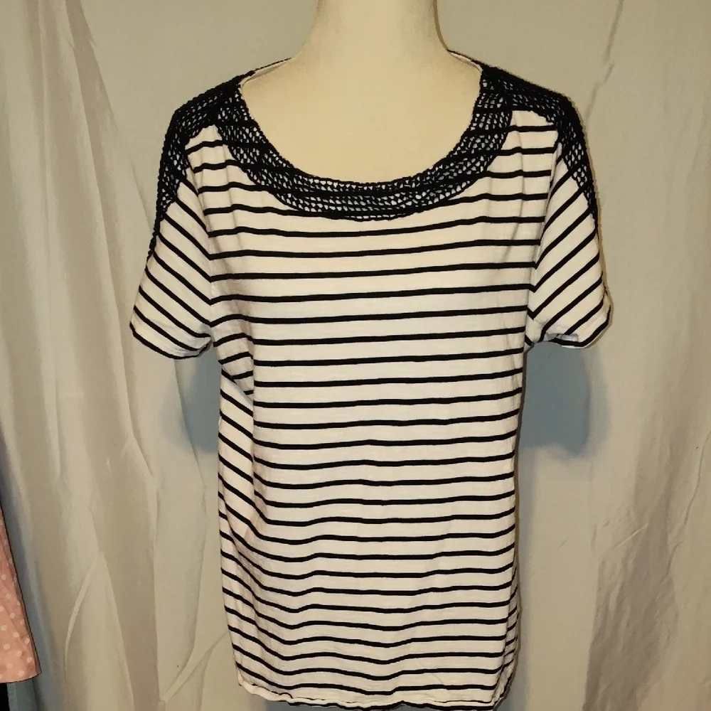 Talbots WOMAN Black White BLACK LACE SHOULDER T SHIRT A line Size X Large - Picture 1 of 7